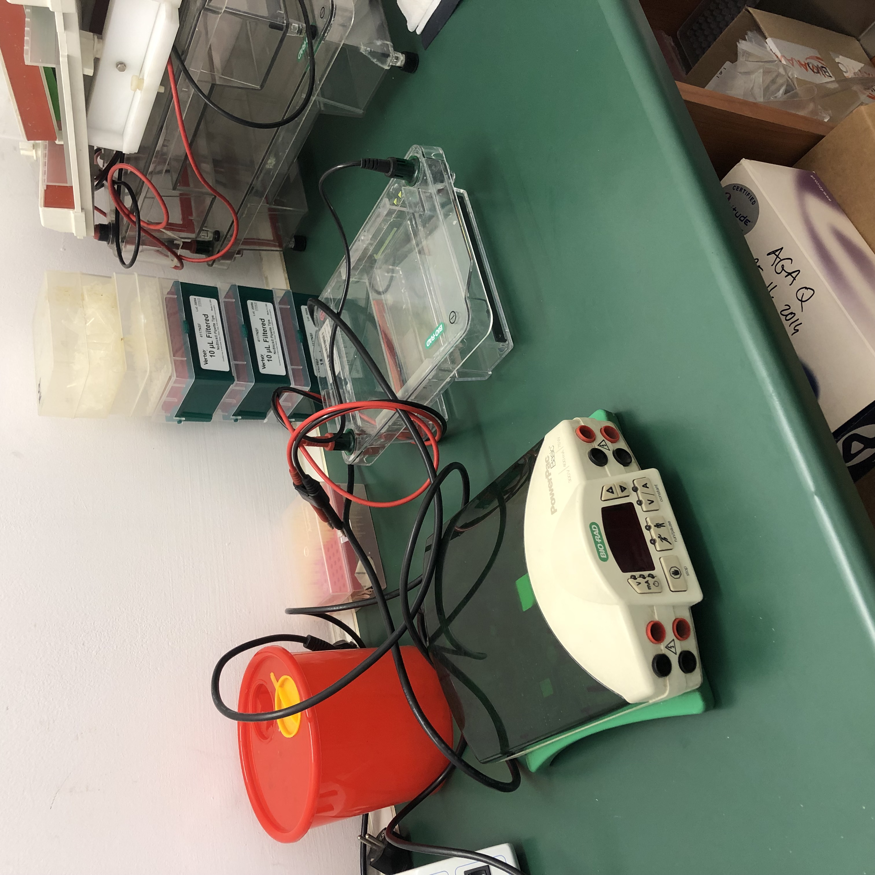 Aparat do elektroforezy